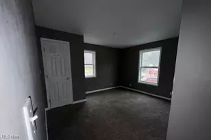 1135 Sharon Ave, Zanesville, OH 43701 - Photo 5