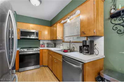 210 Davenport Avenue, Akron, OH 44312 - Photo 11