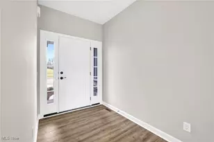 482 Mdw Trl SW, Hartville, OH 44632 - Photo 9