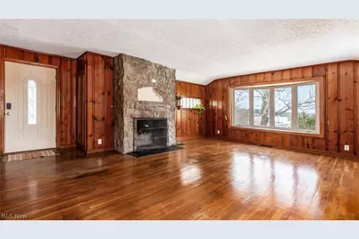 10050 Norwich Drive, Norwich, OH 43767 - Photo 5