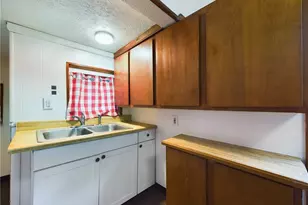 1128 Cordova Ave, Akron, OH 44320 - Photo 17