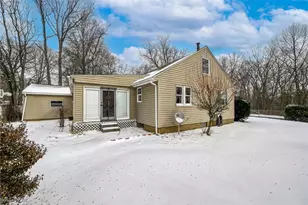 1103 Crestline Dr, Akron, OH 44312 - Photo 31