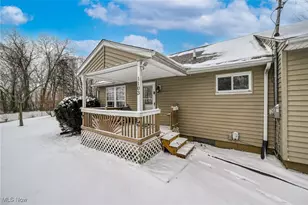 1103 Crestline Dr, Akron, OH 44312 - Photo 3