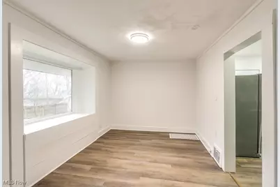 1122 Sawyer Avenue, Akron, OH 44310 - Photo 5