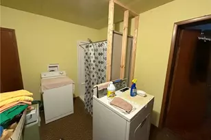 507 W 3rd St, Uhrichsville, OH 44683 - Photo 7