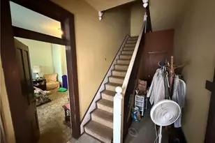 507 W 3rd St, Uhrichsville, OH 44683 - Photo 9