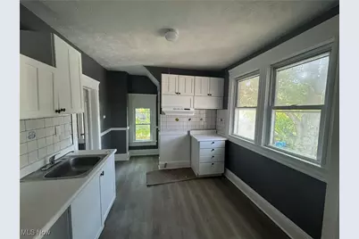 2048 W 95th Street, Loveland, OH 44102 - Photo 13