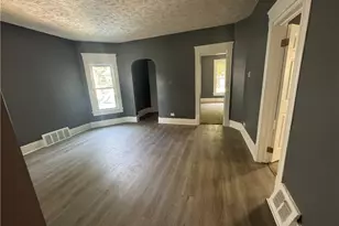 2048 W 95th St, Loveland, OH 44102 - Photo 7