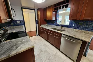 6960 Carriage Hill Dr, Brecksville, OH 44141 - Photo 11