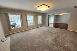 6960 Carriage Hill Dr, Brecksville, OH 44141 - Photo 5