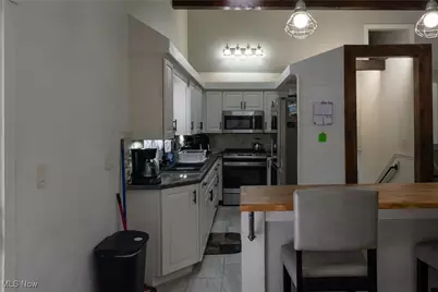 427 Catalina Drive, New Franklin, OH 44319 - Photo 7