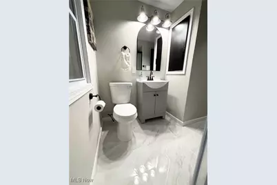 2373 N Taylor Road, Cleveland Heights, OH 44112 - Photo 13