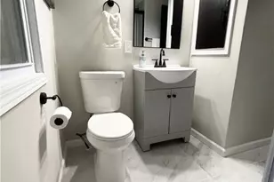 2373 N Taylor Rd, Cleveland Heights, OH 44112 - Photo 13