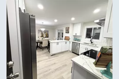 2373 N Taylor Road, Cleveland Heights, OH 44112 - Photo 9