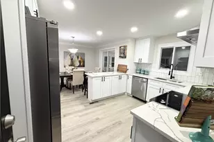 2373 N Taylor Rd, Cleveland Heights, OH 44112 - Photo 9