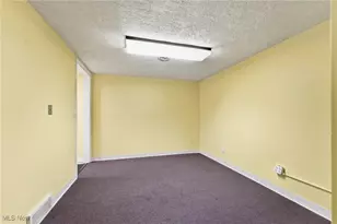 1817 Fulton Rd, Canton, OH 44709 - Photo 23