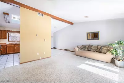 674 Angiline Drive, Youngstown, OH 44512 - Photo 3