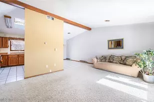 674 Angiline Dr, Youngstown, OH 44512 - Photo 3