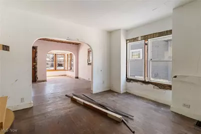 2910 Caroline Avenue, Lorain, OH 44055 - Photo 11