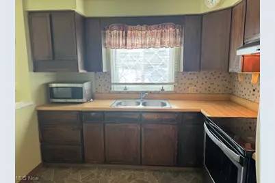 288 Skyview Drive, Weirton, WV 26062 - Photo 7