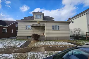 204 Grandview Ave, Tiltonsville, OH 43963 - Photo 3