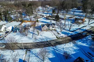 5381 Robinhood Dr, Willoughby, OH 44094 - Photo 3