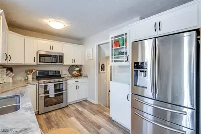 5381 Robinhood Drive, Willoughby, OH 44094 - Photo 13