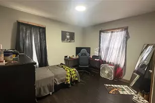 15522 Turney Rd, Maple Heights, OH 44137 - Photo 9