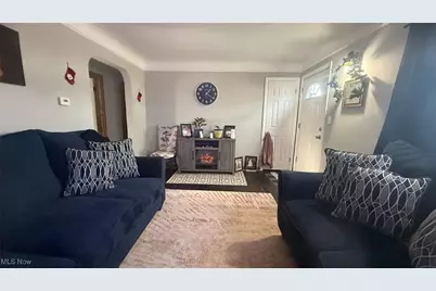 15522 Turney Road, Maple Heights, OH 44137 - Photo 3