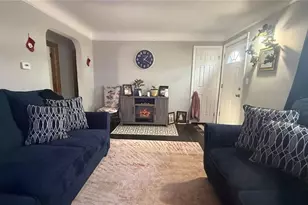 15522 Turney Rd, Maple Heights, OH 44137 - Photo 3