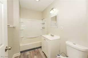 2091 W 100th St, Loveland, OH 44102 - Photo 9