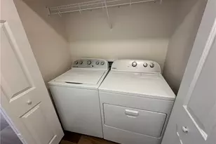 1275 S Meridian Rd, Youngstown, OH 44511 - Photo 7