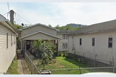 811 Park Street, Martins Ferry, OH 43935 - Photo 1