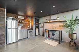 1133 W 9th St, Loveland, OH 44113 - Photo 11