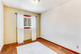 3240 Oak St Ext, Youngstown, OH 44505 - Photo 17