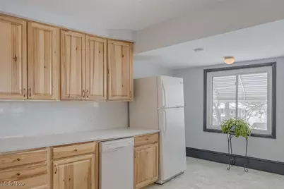 140 Fairview Avenue, Wadsworth, OH 44281 - Photo 11