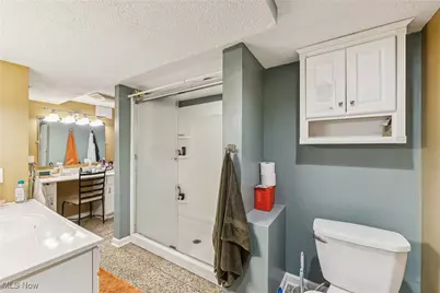 2737 N Jefferson Boulevard, Lorain, OH 44052 - Photo 19