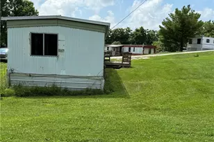 201 Pear St, Bethesda, OH 43719 - Photo 11