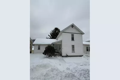 1627 Hay Avenue, Coshocton, OH 43812 - Photo 1