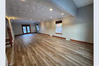 2452 Bromley Road, University Heights, OH 44118 - Photo 3