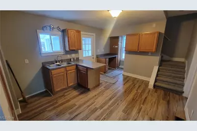 1312 Wooster Road W, Barberton, OH 44203 - Photo 9