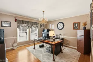 2090 Sand Run Knolls Dr, Akron, OH 44313 - Photo 5