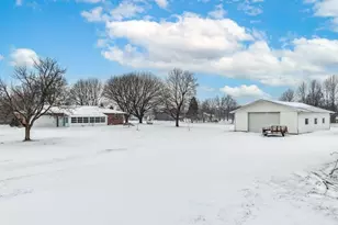 724 New Milford Rd, Atwater, OH 44201 - Photo 5