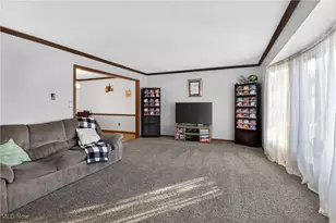 840 Carriage Hill Dr, Salem, OH 44460 - Photo 3