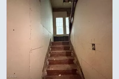 1888 Beersford Road, East Cleveland, OH 44112 - Photo 19
