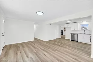 2815 Byron Dr, North Canton, OH 44720 - Photo 9