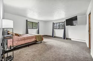 17937 Kingswood Dr, Chagrin Falls, OH 44023 - Photo 5