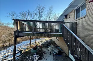 137 Clay St, Weirton, WV 26062 - Photo 7