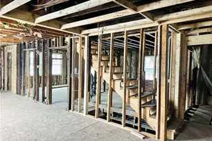 2103 Henry Ave SW, Canton, OH 44706 - Photo 9