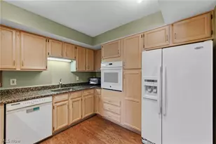 20100 Fairmount Blvd, Huber Heights, OH 44118 - Photo 15